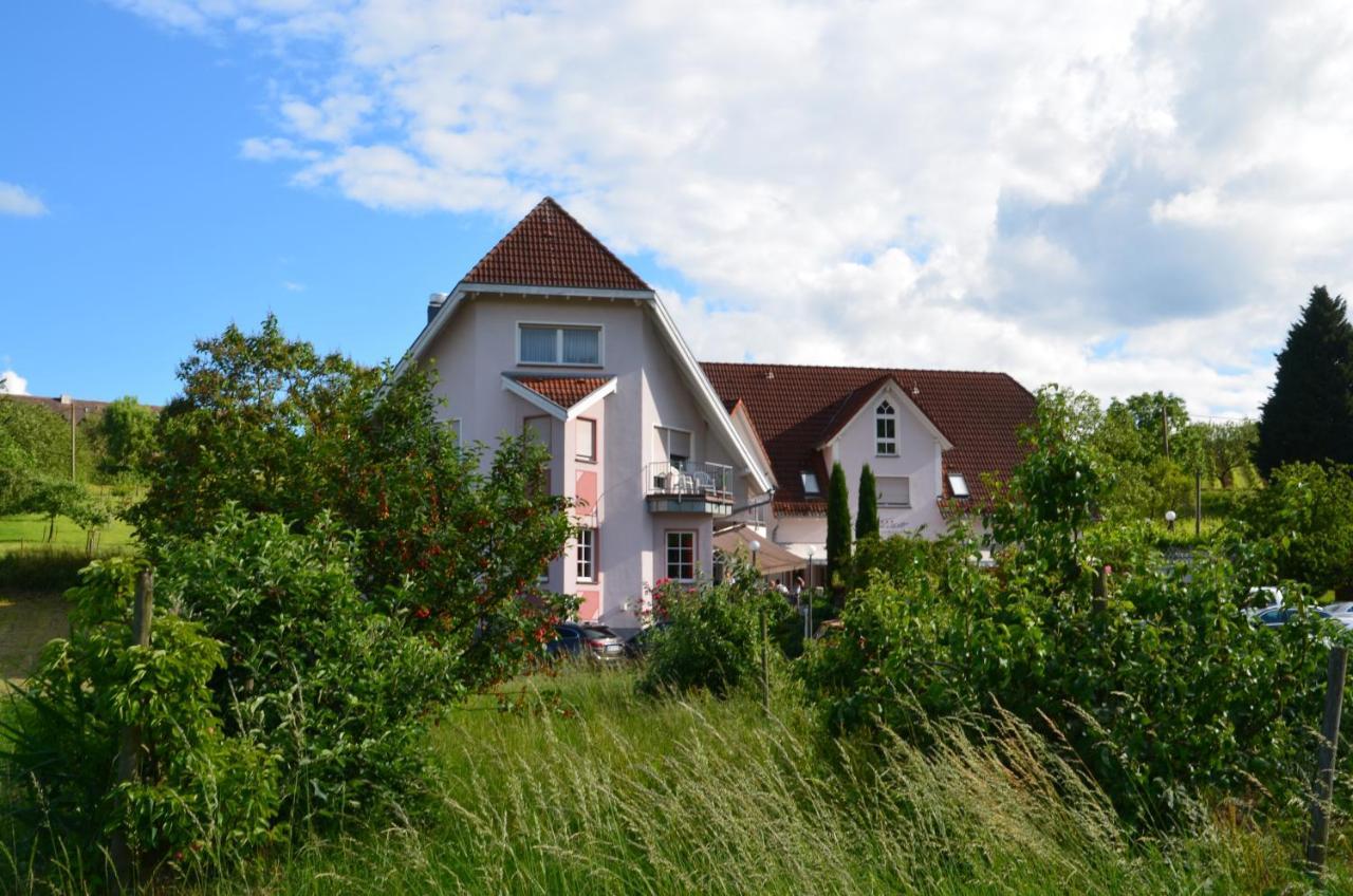 Castell Hotel&Restaurant Leinsweiler Exterior foto