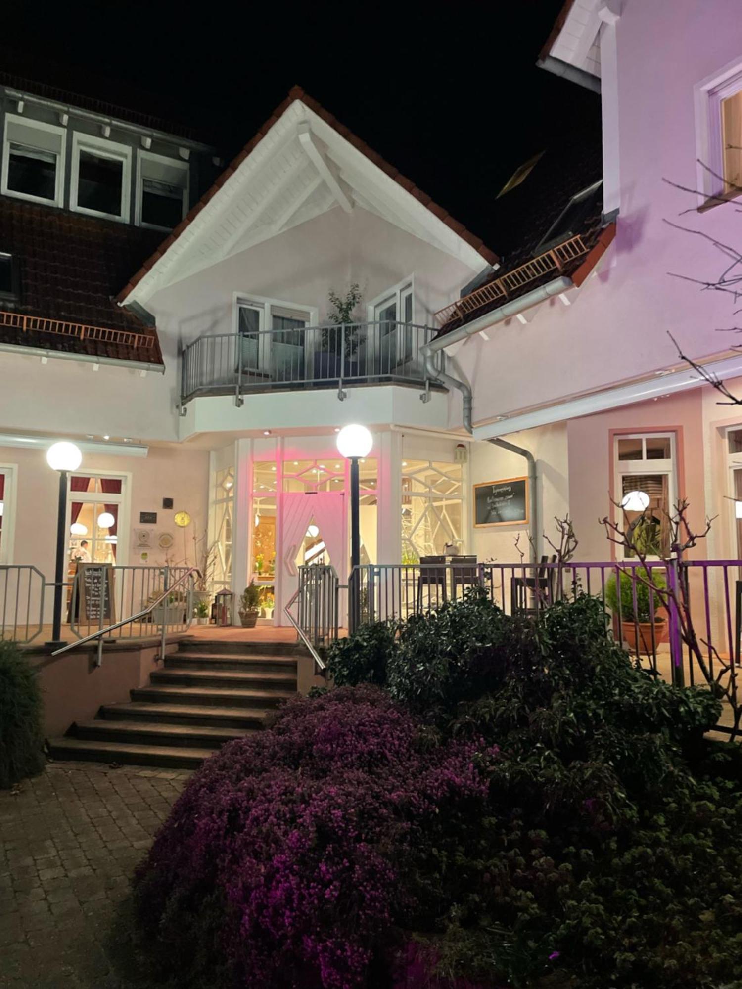 Castell Hotel&Restaurant Leinsweiler Exterior foto