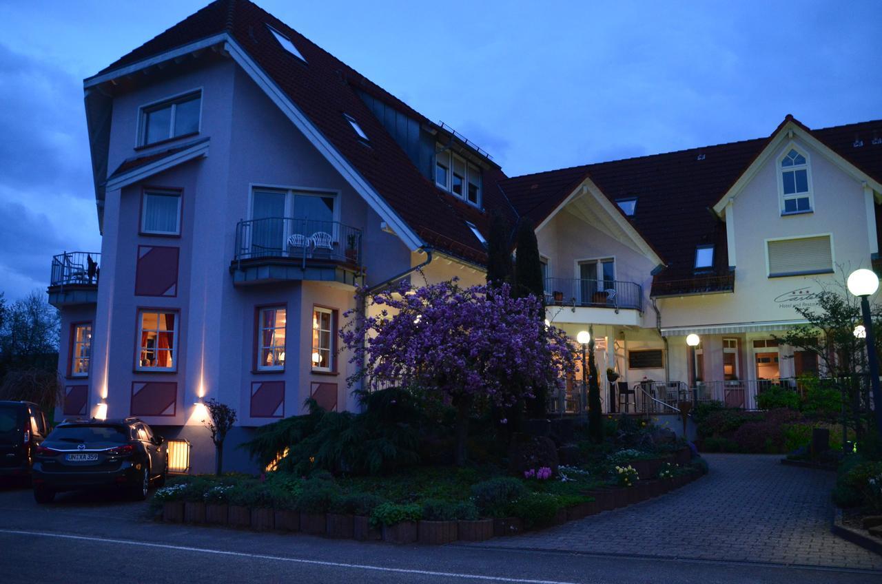 Castell Hotel&Restaurant Leinsweiler Exterior foto